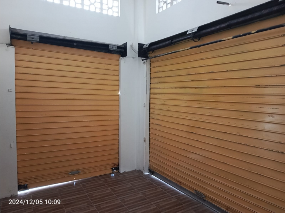 LOCAL ESQUINERO REMODELADO EN BRASIL Y LA DECIMA - 5