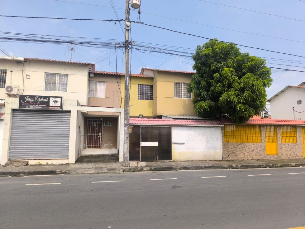 URBANIZACION PARAISO DEL RIO II CASA CON LOCAL