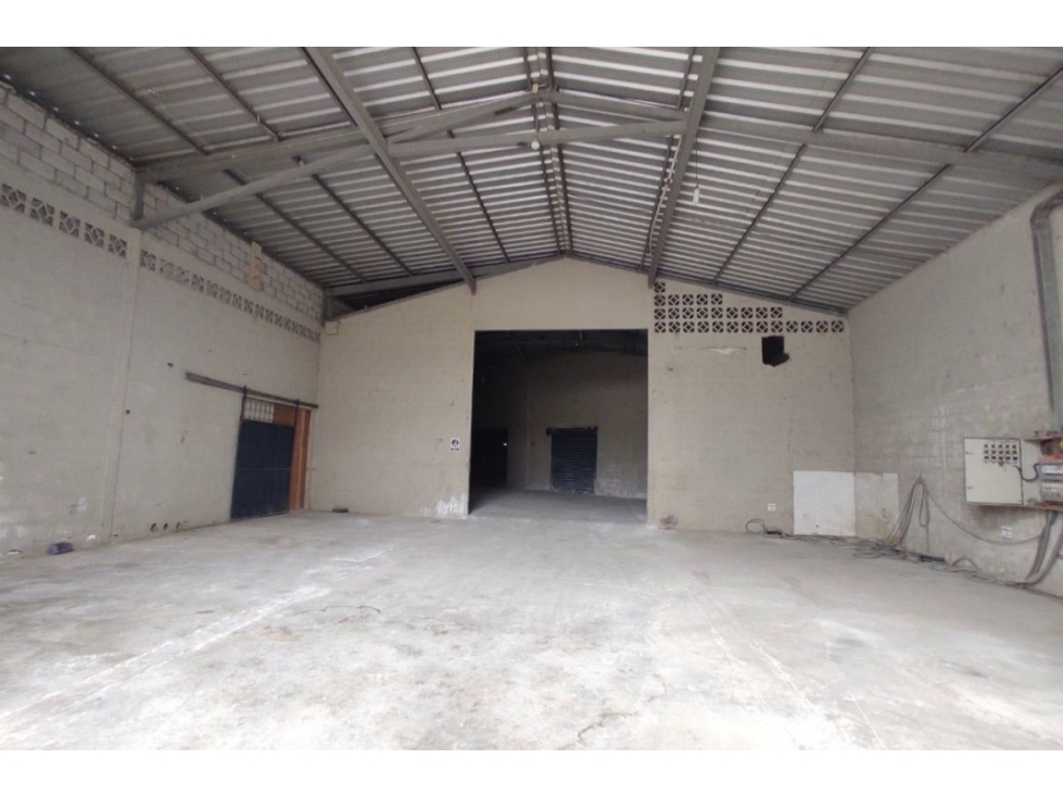 Bodega Km 10.5 vía a Daule - 2