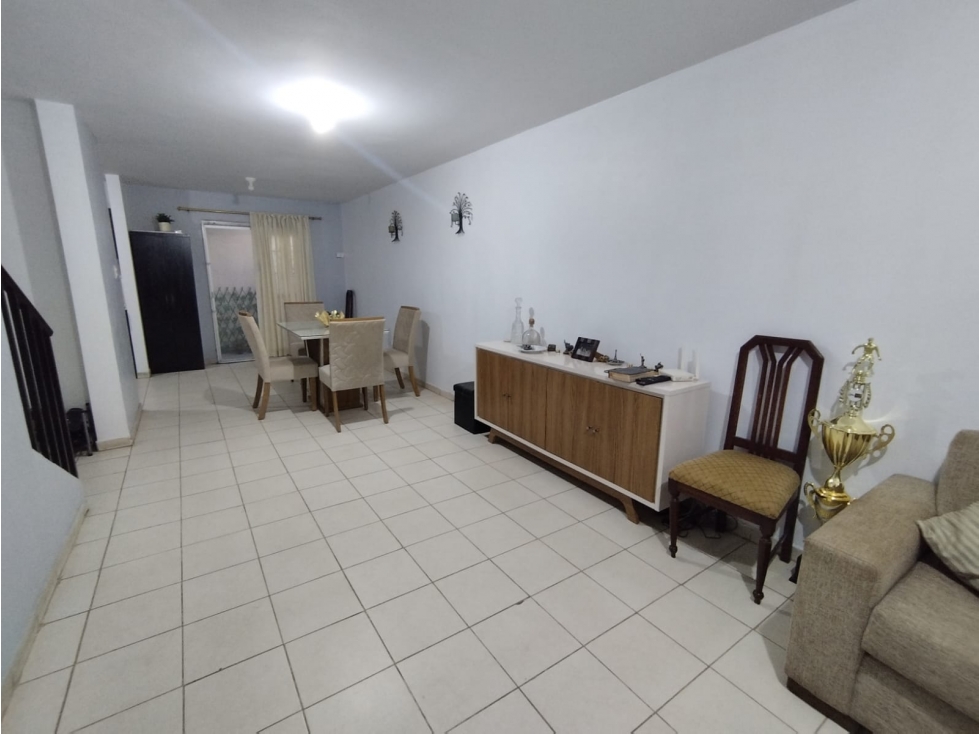 MUCHO LOTE 2 URBANIZACION SEGOVIA — foto 3