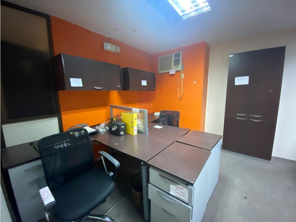 EMPRESA MULTINACIONAL VENDE OFICINA EN AVENIDA 9 DE OCRTUBRE — foto 5