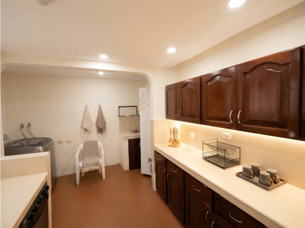 SE VENDE CASA DE 2 PISOS EN GUAYACANES - 5