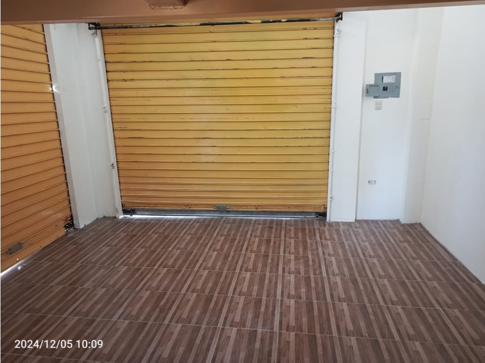 LOCAL ESQUINERO REMODELADO EN BRASIL Y LA DECIMA - 2
