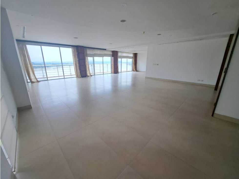 DEPARTAMENTO EXCLUSIVO VISTA AL RIO EN EDIFICIO SCALA TENIS CLUB — foto 4