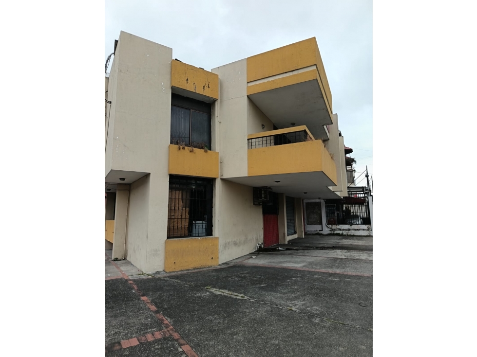 CASA COMERCIAL EN AV. JUAN TANCA MARENGO — foto 3