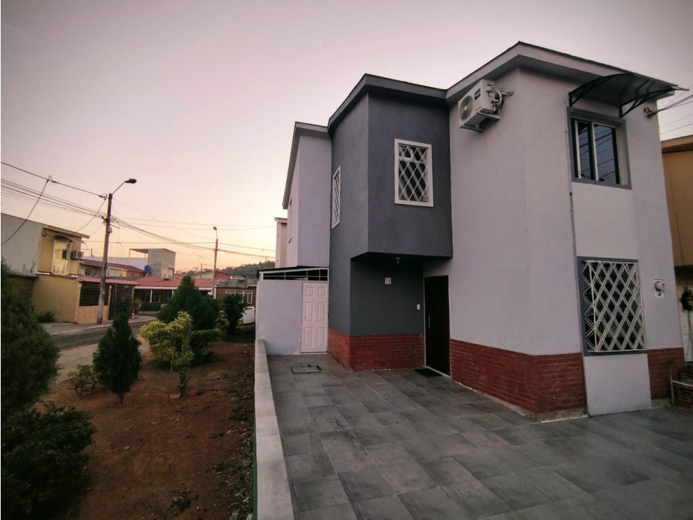 MUCHO LOTE 2 URBANIZACION SEGOVIA