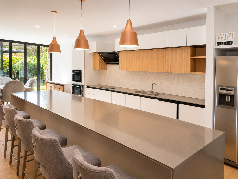 Rento Departamento amoblado en Cumbayá con jardín y 4 habitaciones — foto 4