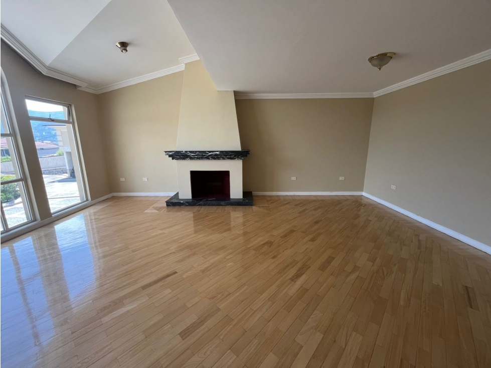 Casas de Arriendo en Cumbayá Jardines del Este cerca Usfq — foto 3