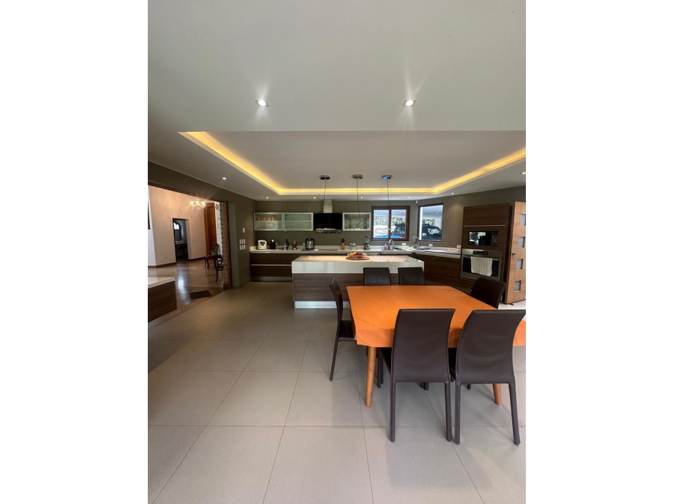 Luxury home for sale in La Viña Cumbayá pool 4BR 1 floor — foto 4
