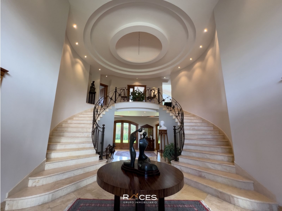 Propiedades de alto nivel en Quito 1375 m² de terreno y jardín — foto 5
