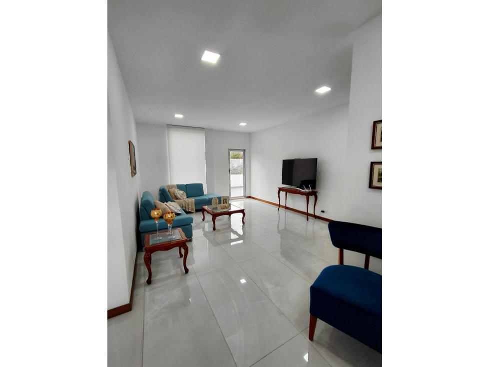 Casa en venta Nayón Tanda Quito 3 dormitorios piscina jardín — foto 2