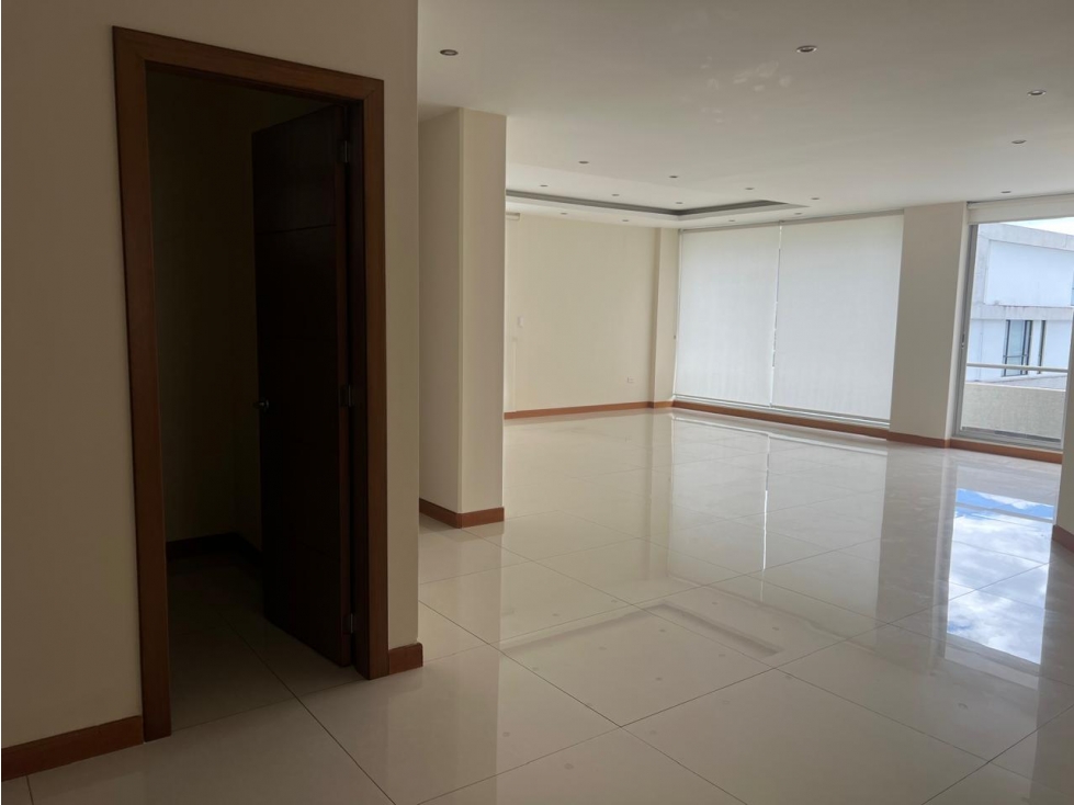 Departamento con terraza en Venta Vista Grande Cumbayá | Real Estate — foto 6