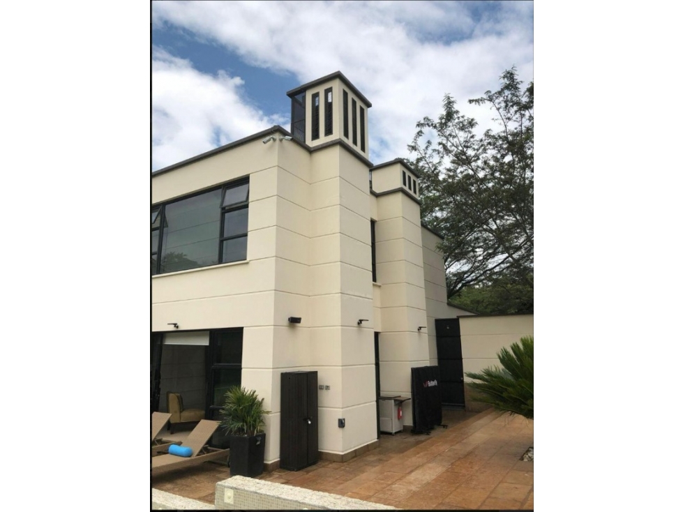 Casa en Cumbayá con cancha, piscina | Innova Real Estate — foto 3