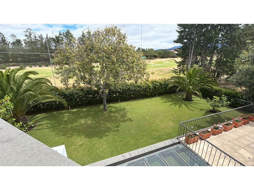Casa de lujo en Venta en Puembo en Urb. Arrayanes primera etappa - 4