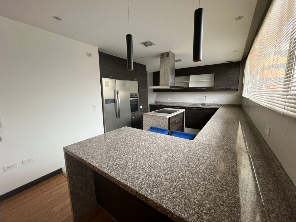 Departamento en Alquiler La Carolina Quito | 200 m², 3 Hab. — foto 5
