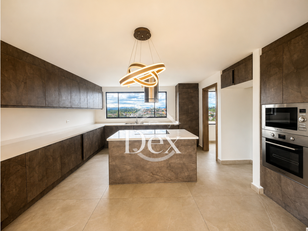 Departamento en Renta Tumbaco 240 m², 3 Dormitorios y Terraza Privada - 3