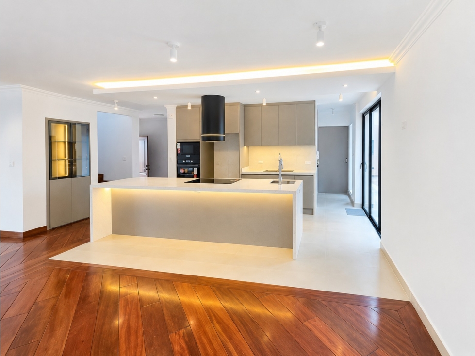 Casa de 232,68m² en arriendo en Cumbaya Vista Hermosa con jardín - 4