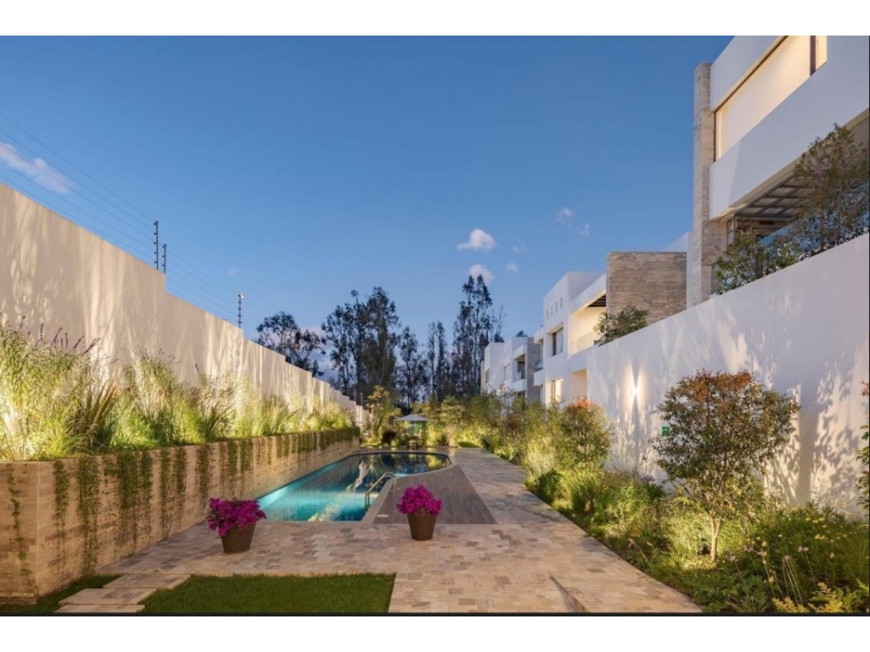 Departamento en Venta en Planta Baja en Cumbayá | Vista Hermosa — foto 2