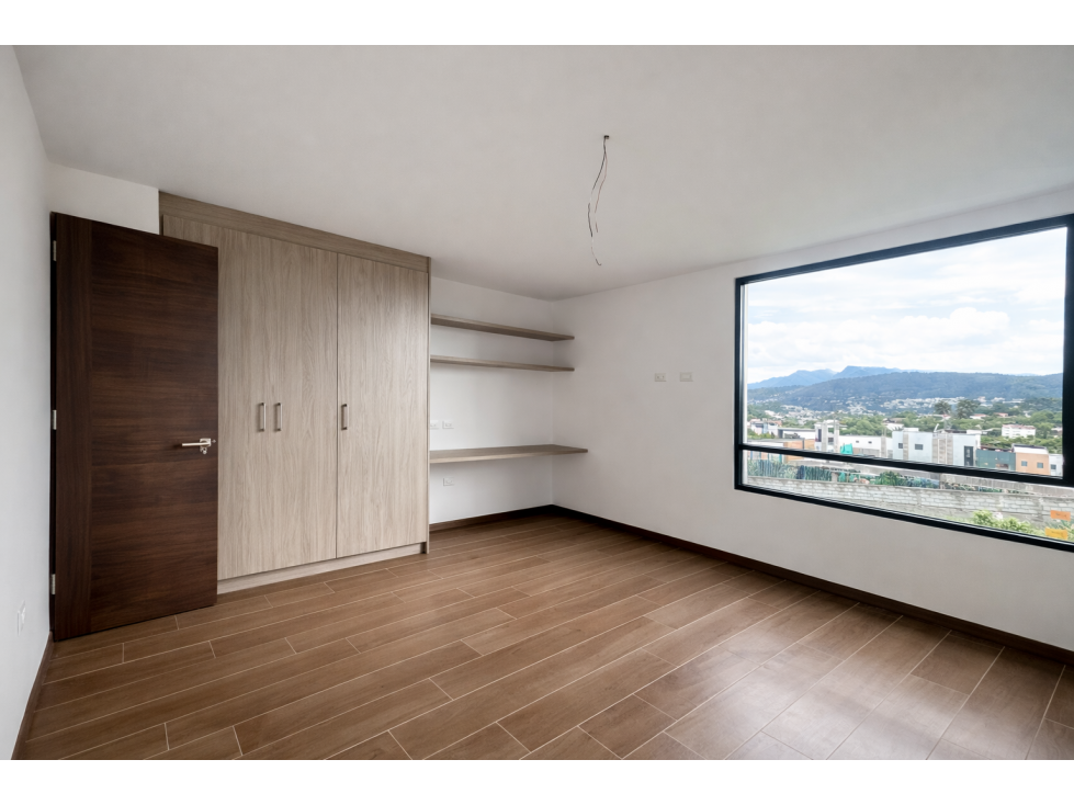 Casa con jardin y terraza en venta en Tumbaco La Viña Alta - 4