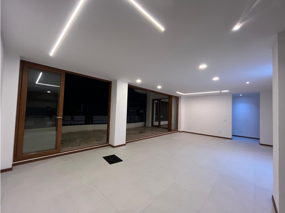 Departamento en renta Cumbaya Vista Grande: 161m2, con terraza — foto 2