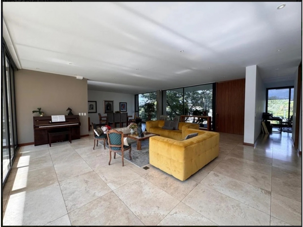 Casa de Lujo en Venta Urb. Arrayanes, Puembo, Jardín + Máster en PB — foto 4