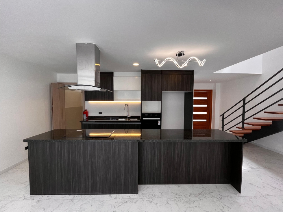 Casas modernas de arriendo en Cumbaya Sector El Nacional - 1