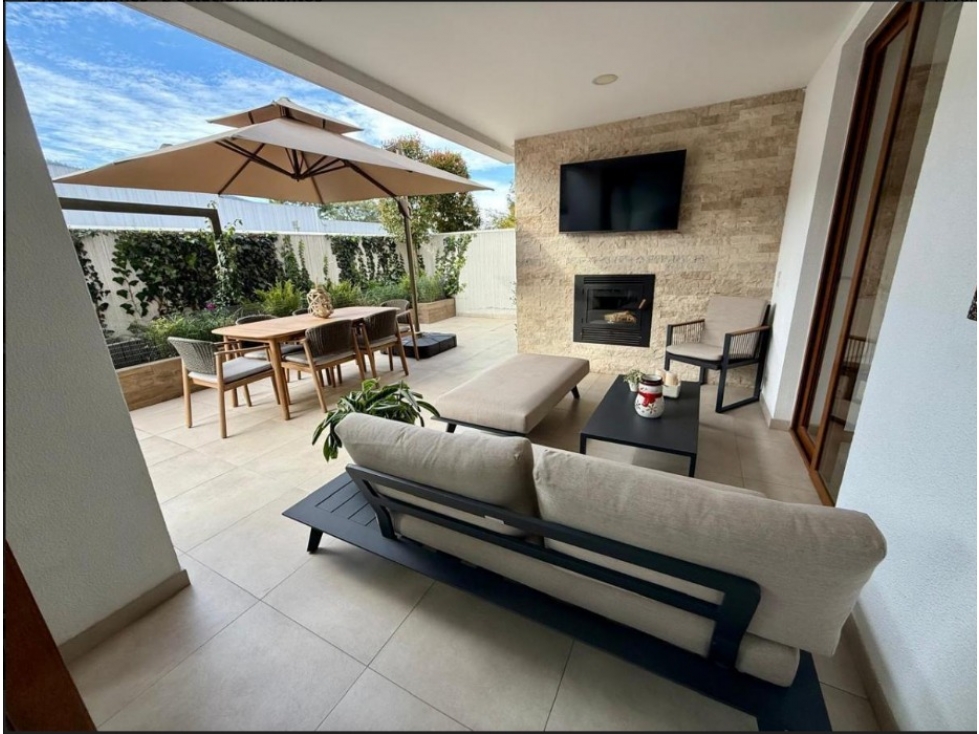 Departamento en Venta en Planta Baja en Cumbayá | Vista Hermosa — foto 5