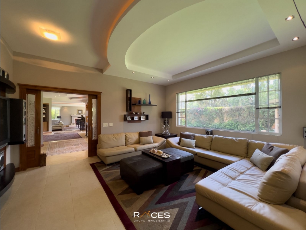 Propiedades de alto nivel en Quito 1375 m² de terreno y jardín