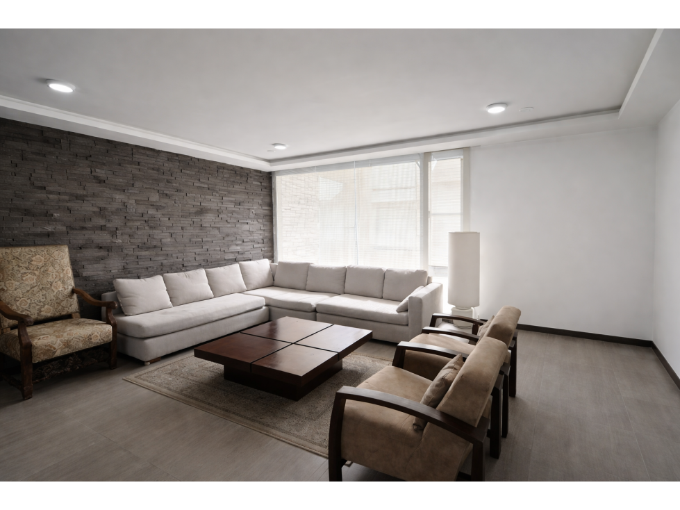 Casa en Venta de 6 habitaciones Cumbayá 2 dormitorios planta baja - 6