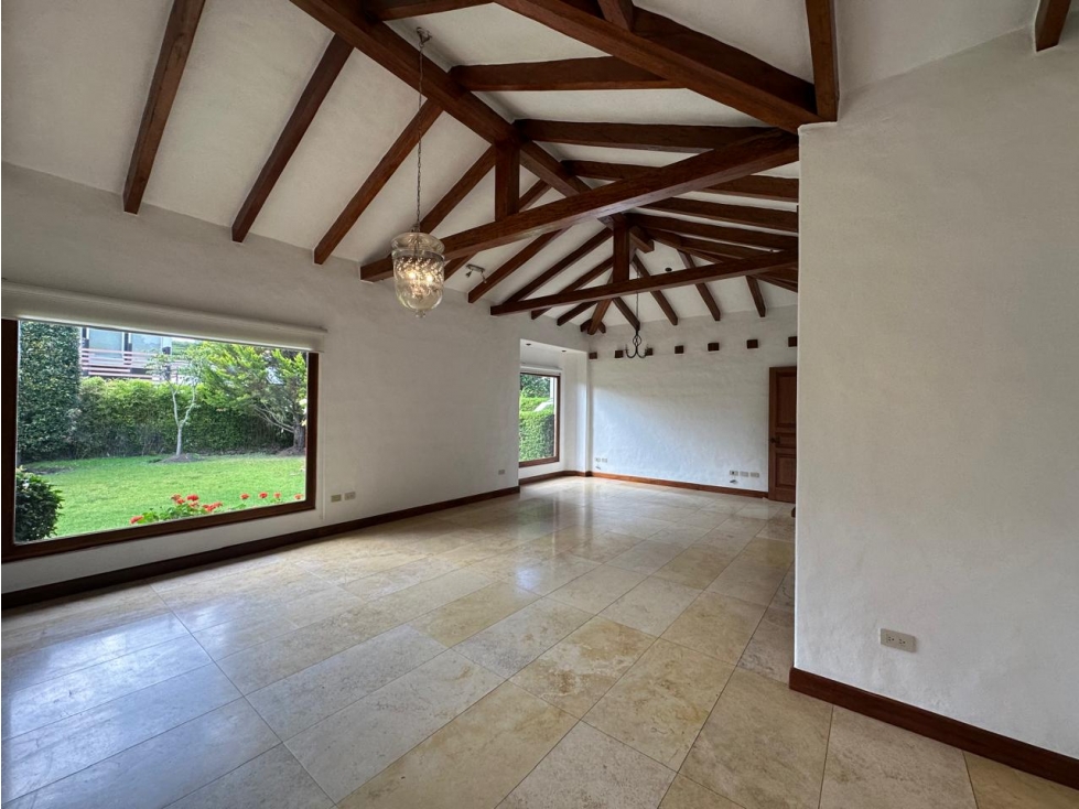 Casa Rústica en Venta en Ecuador | Estilo Europeo Cumbayá, Quito