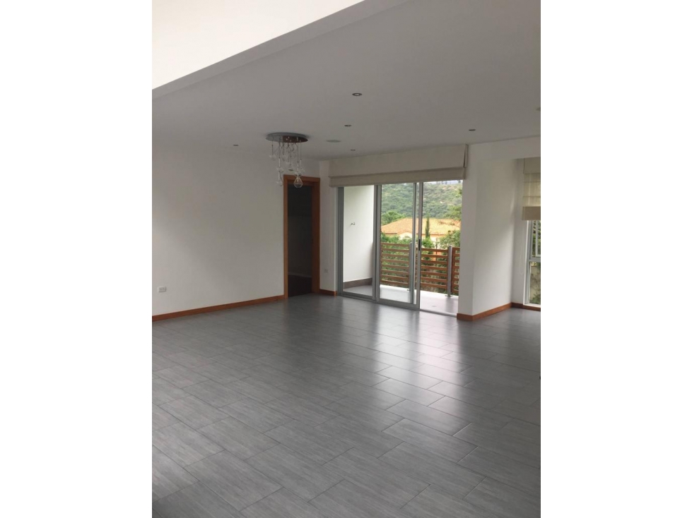 casas con piscina en Venta en Cumbaya en urbanización privada — foto 4