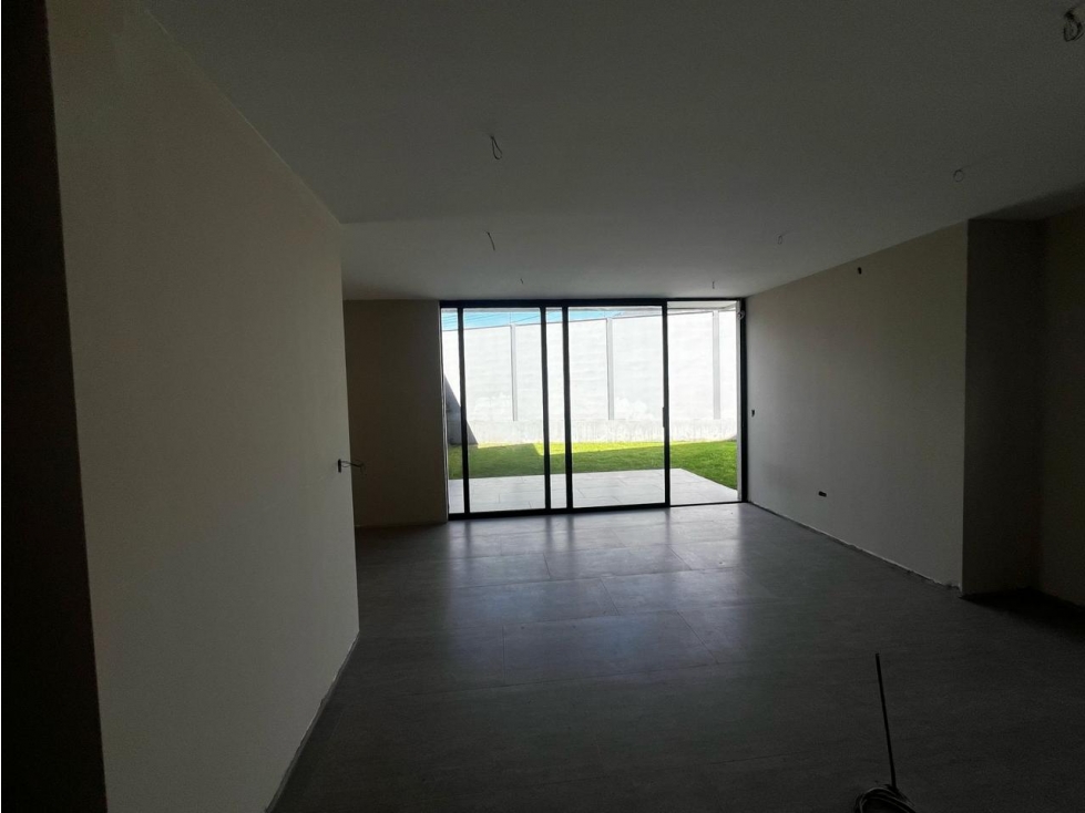 Casa moderna con jardín Yanazarapata Cumbayá | Innova Real Estate — foto 5
