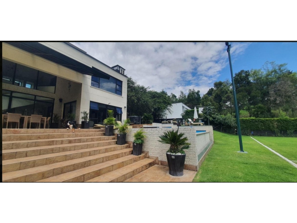 Casa en Cumbayá con cancha, piscina | Innova Real Estate — foto 4
