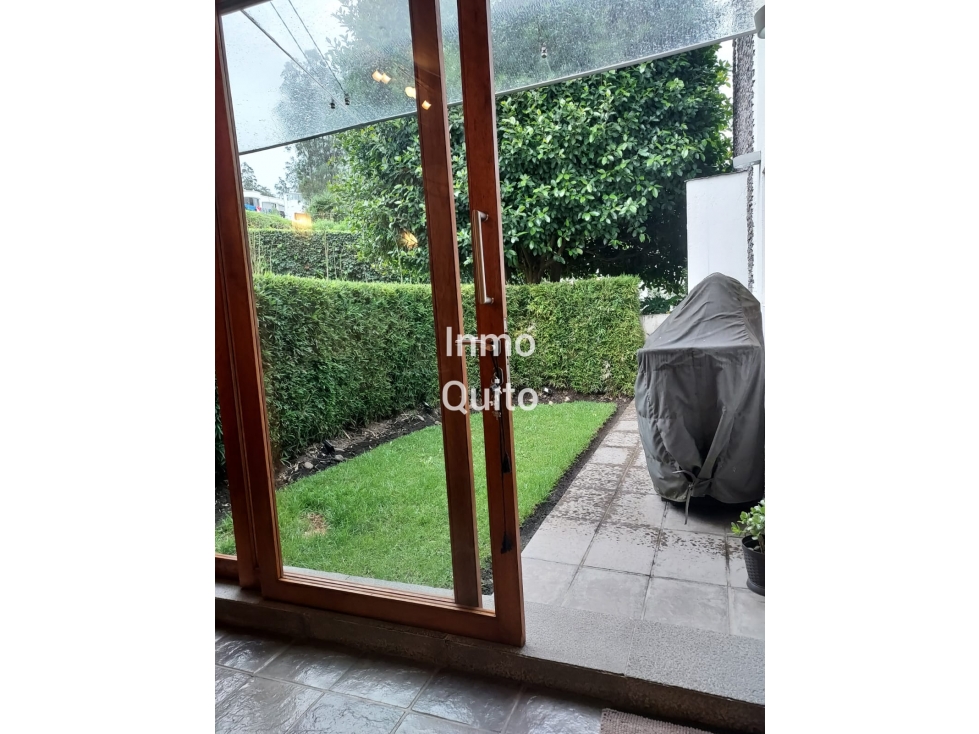 Casa con jarin en venta cerca del Club Rancho San Francisco — foto 2