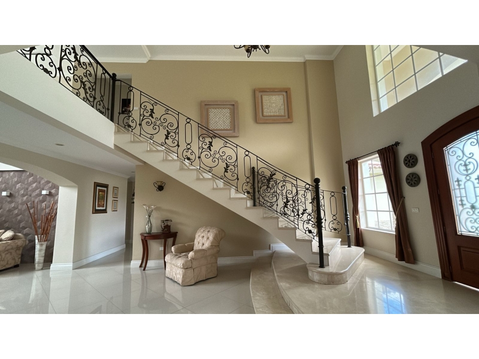 Casa en venta o renta en Puembo, dentro del Club Arrayanes - 4