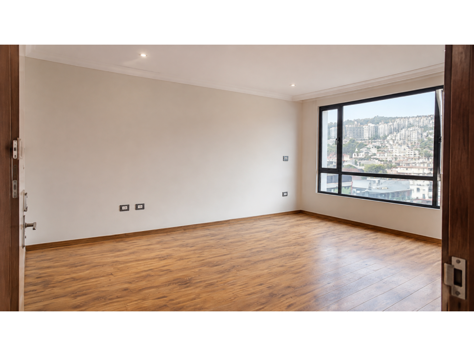 Departamento en venta cerca de Megamaxi con vista al Estadio Atahualpa — foto 2