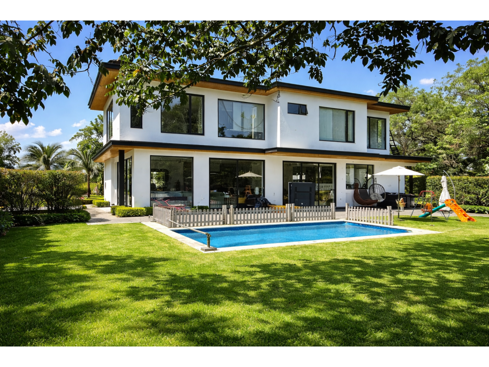 Casa de lujo en renta en Puembo cerca Club Arrayanes con piscina - 1