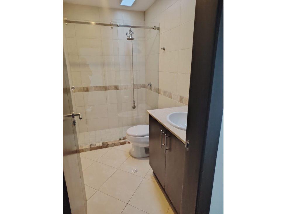 Cumbaya Colegio Alemán Casa con 50m2 de jardín en Renta — foto 2