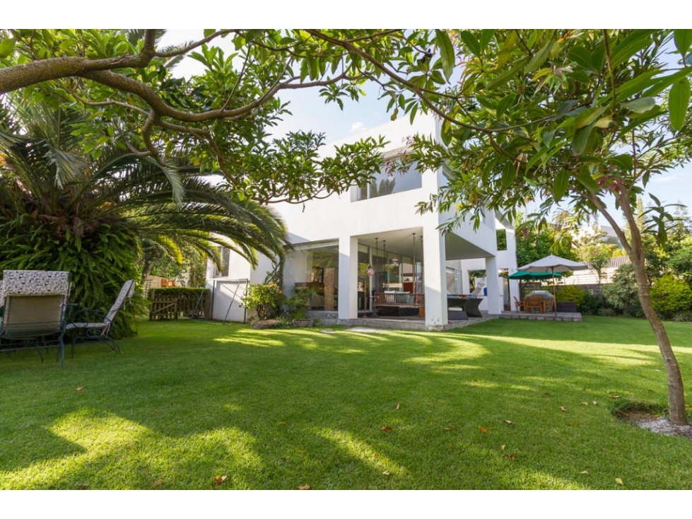 Casa de lujo en venta Rancho San Francisco Cumbayá jardín 500m² — foto 3
