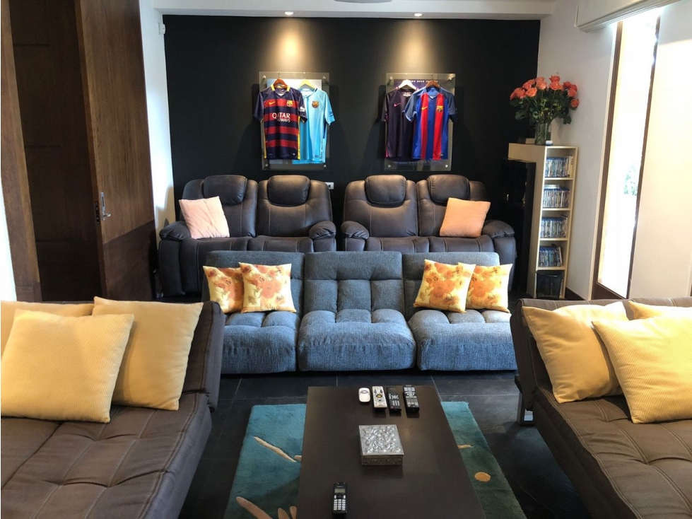 Casa de lujo en Cumbayá con piscina, cine, ascensor en Venta — foto 4