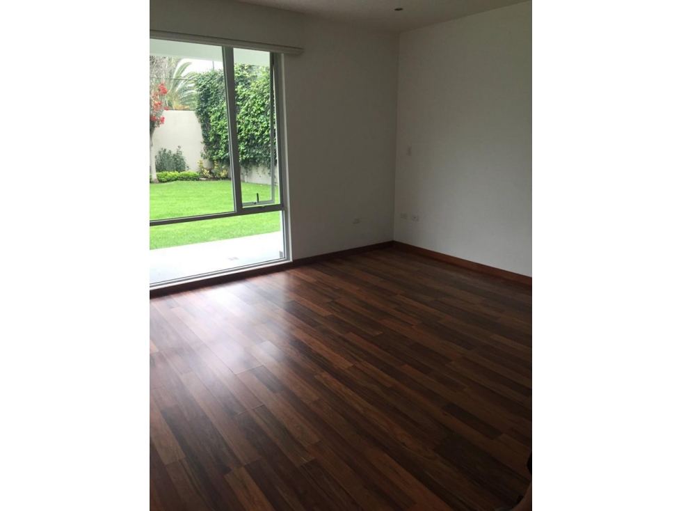 casas con piscina en Venta en Cumbaya en urbanización privada — foto 5