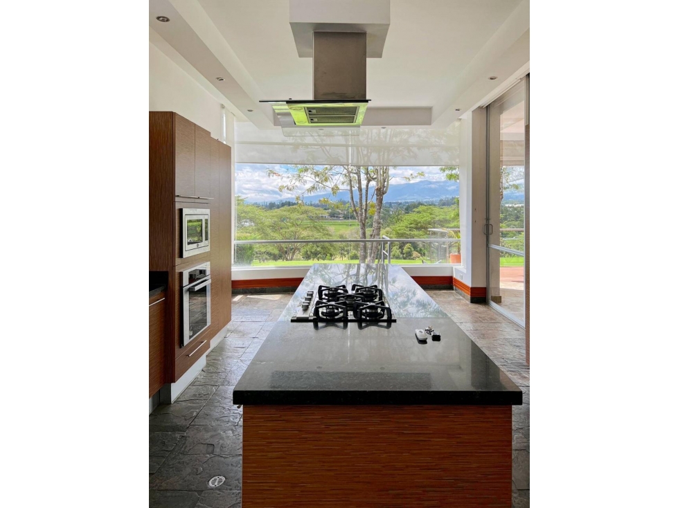 Casa de lujo en renta Arrayanes Puembo, piscina privada y vista - 4