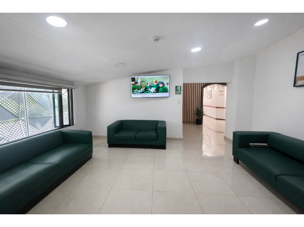 Consultorio en renta para médicos y profesionales en Valle los Chillos - 2