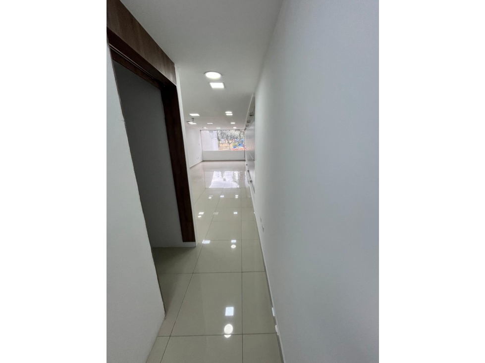 Se Vende Local Comercial frente a La Carolina Quito — foto 3