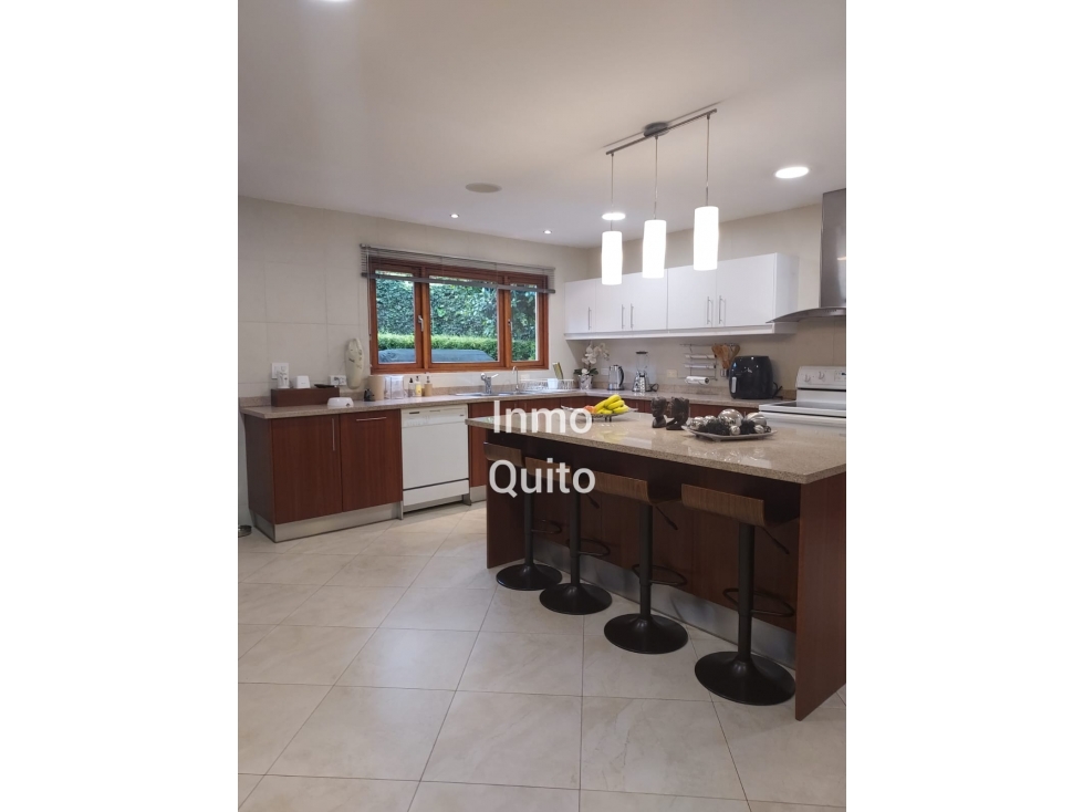 Casa con jarin en venta cerca del Club Rancho San Francisco — foto 3