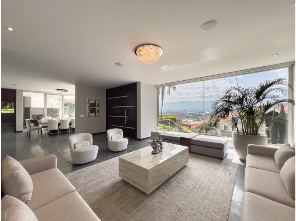 Casas modernas en Cumbayá Quito Ecuador venta o renta, Scala Shopping