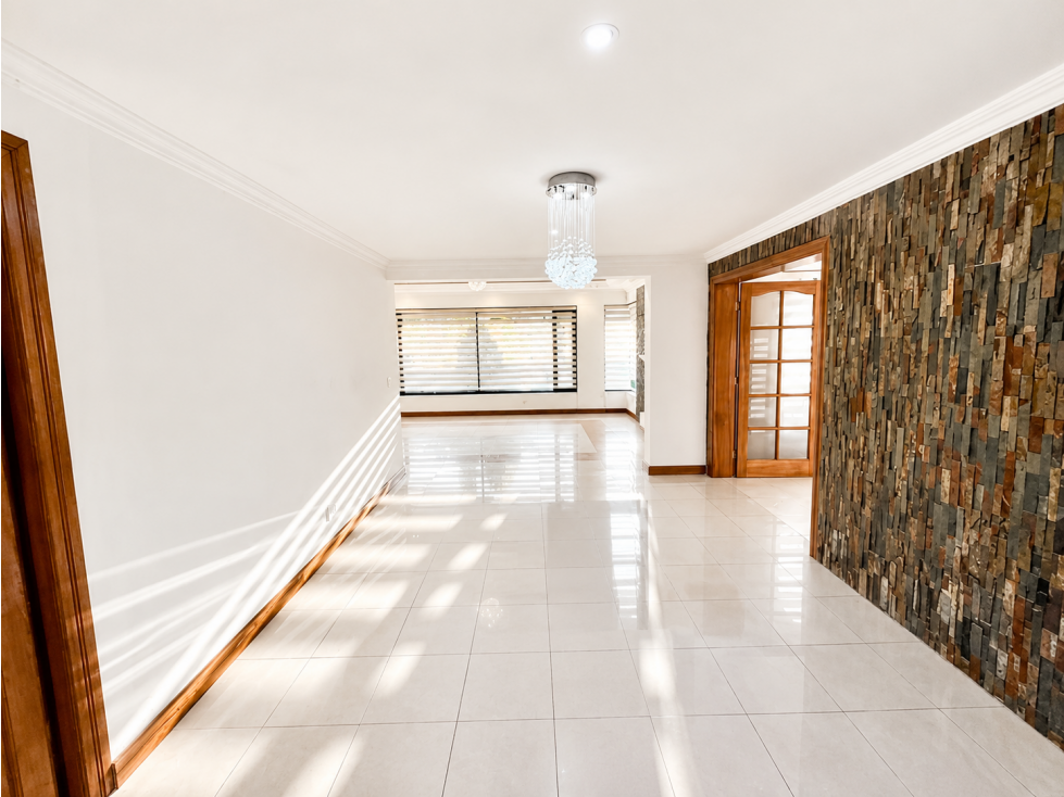 Rento Casa con jardin en Cumbaya, en Urb. Jacaranda 4 habitaciones - 3