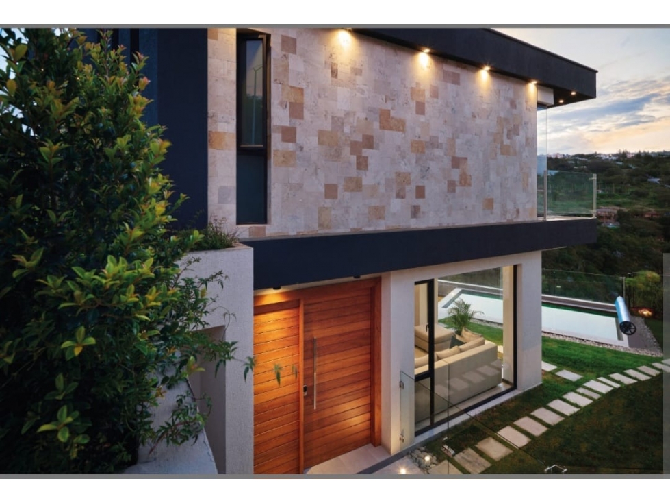 CASAS MODERNAS CON VISTA AL CAÑON EN ALTA VISTA DE NAYON EN VENTA — foto 2