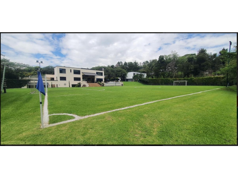 Casa en Cumbayá con cancha, piscina | Innova Real Estate — foto 6