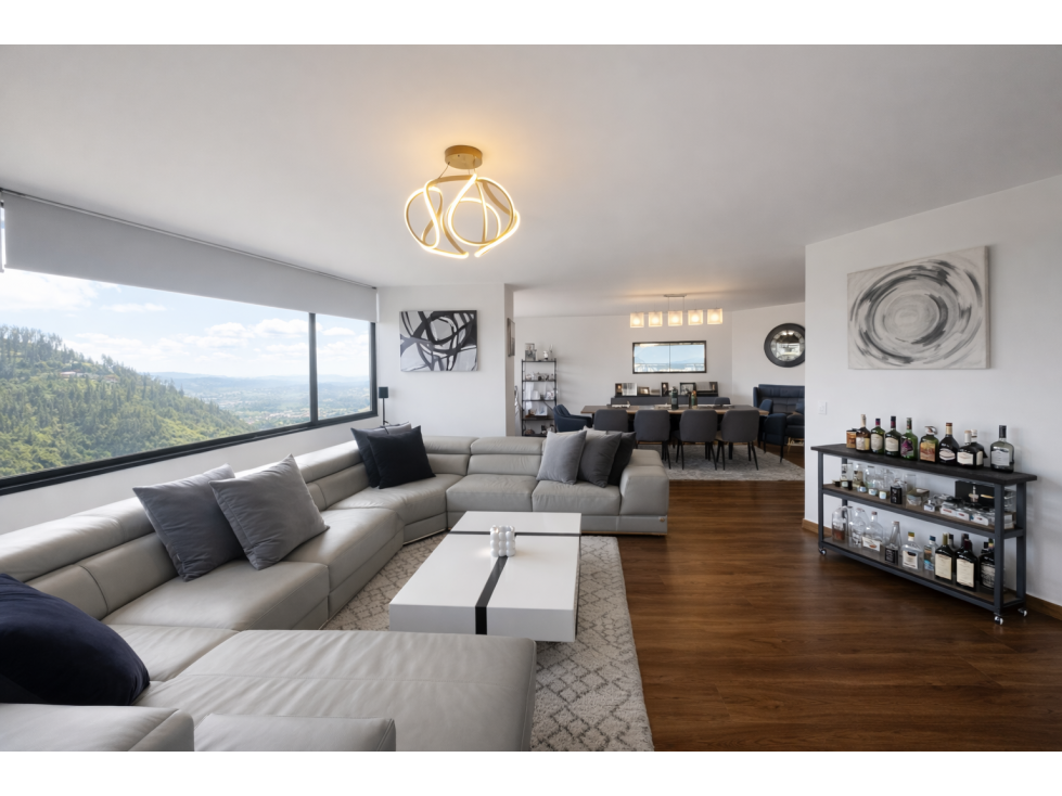 Departamento amoblado de lujo en renta en González Suárez Quito